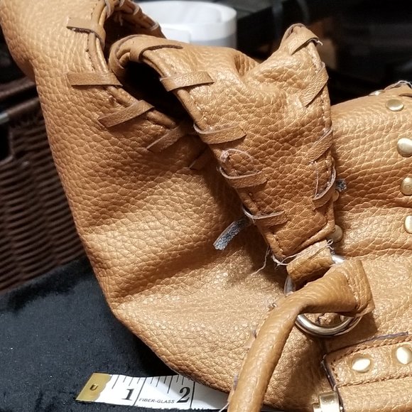 COPY - Golden Tan Shoulder Bag - Picture 5 of 16